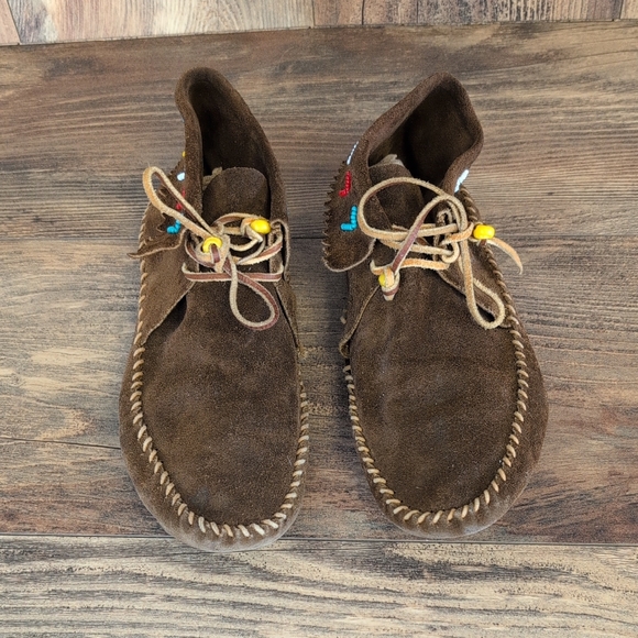 Minnetonka Shoes - Minnetonka Brown Suede Beaded Whipstitched Moccasins Slip On Booties